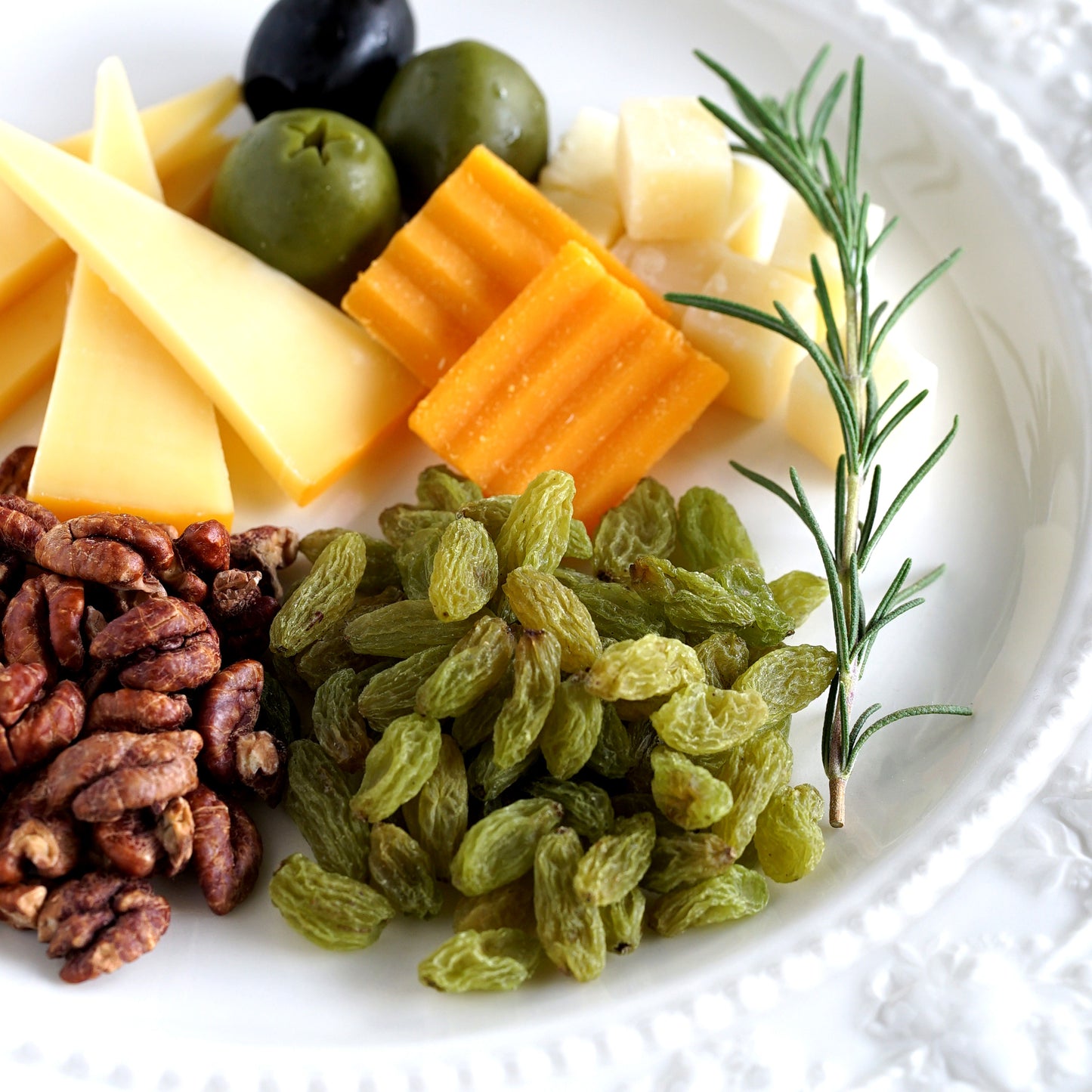 エメラルド お得なセット（緑宝石・グリーンレーズン／トルファン産）25g｜ノンオイル／香料・着色料不使用 – SUNOMA